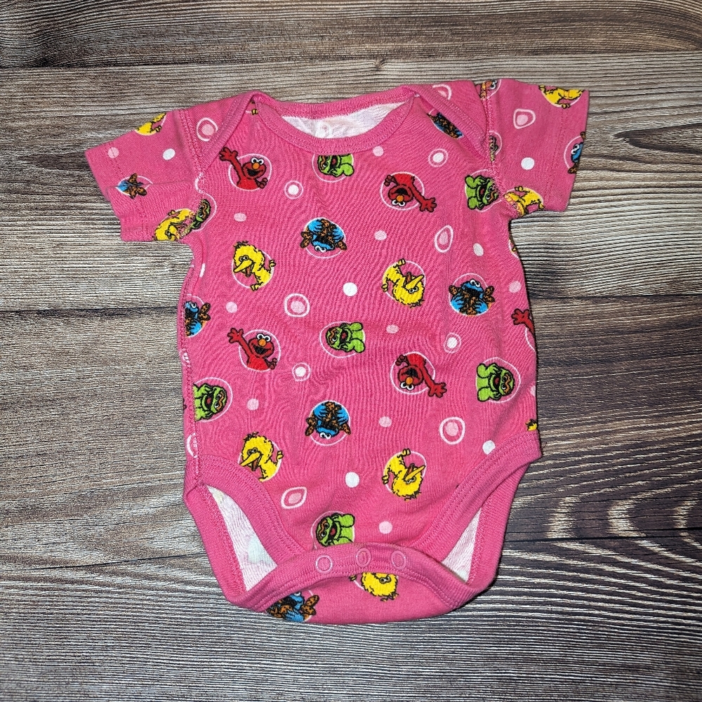 3/$16 Sesame Street Pink Bodysuit with Colorful Characters 3 Months Elmo, Cookie
